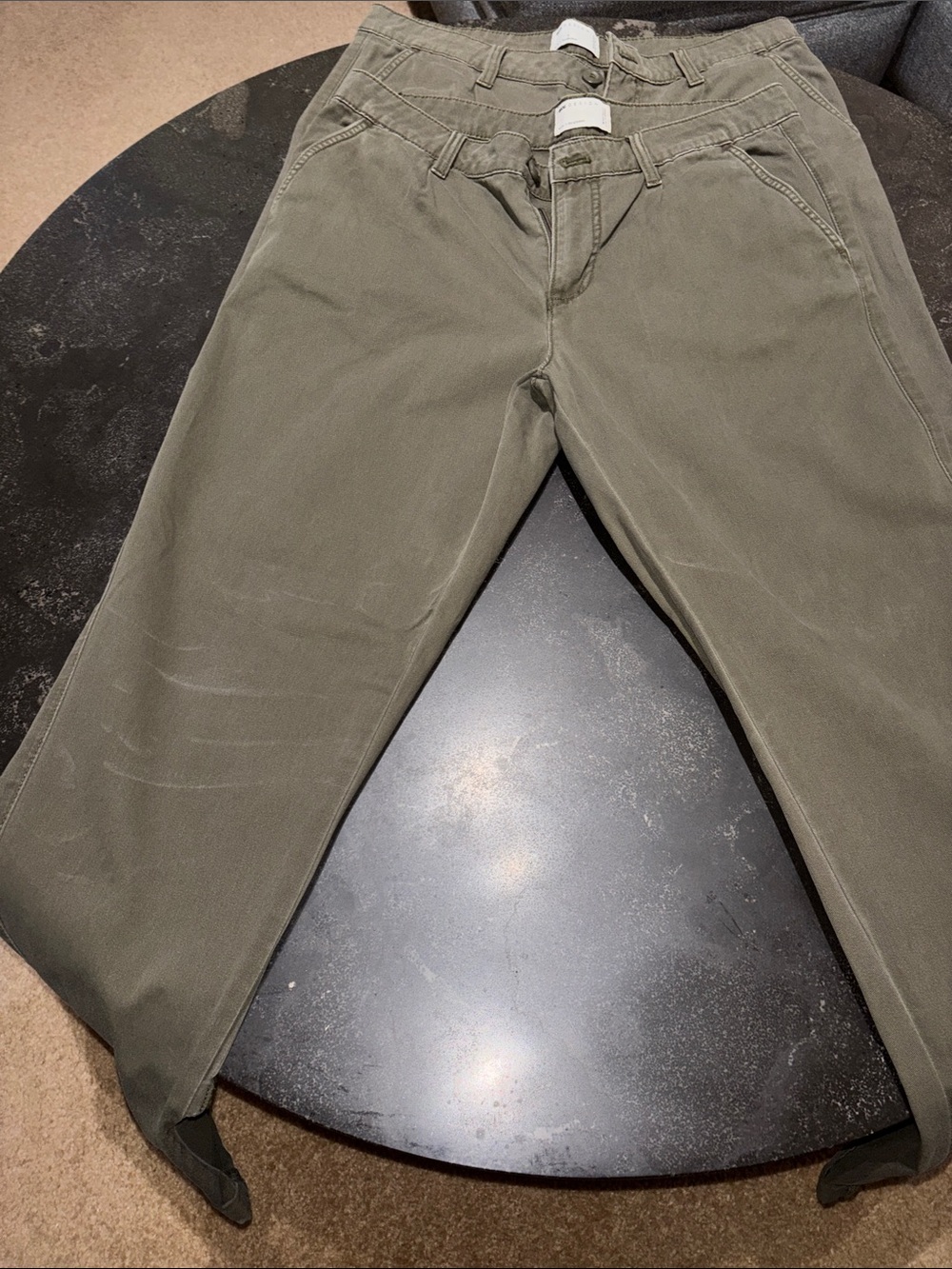 Men’s khaki 2 pair.